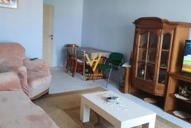 Shtepi me qera Apartament ne Tirane, 2+1, Mobilimi E mobiluar, Pagesa 500  Euro.