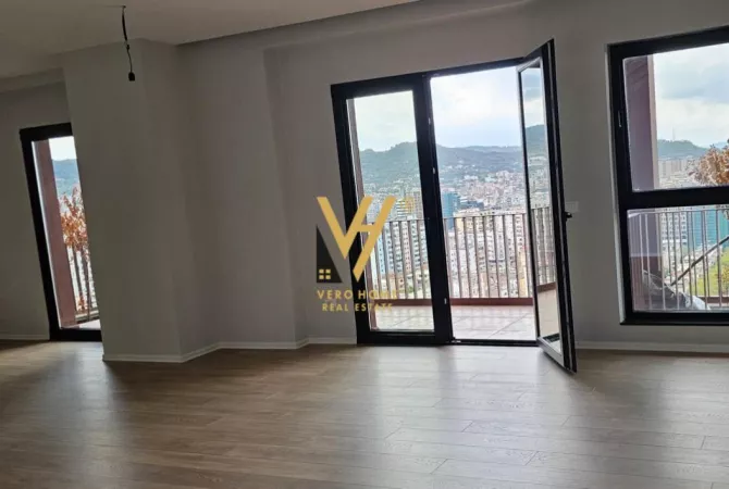 Ambient biznesi me qera 3+1 ne Tirane - 2,400 Euro