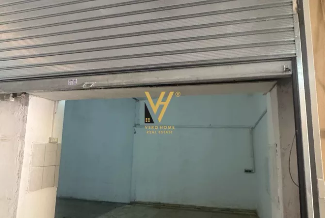 Ambient biznesi me qera 4+1 ne Tirane - 300 Euro
