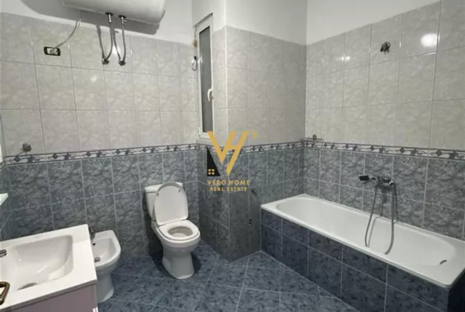 Shtepi me qera Apartament ne Tirane, 2+1, Mobilimi E mobiluar, Pagesa 600  Euro.