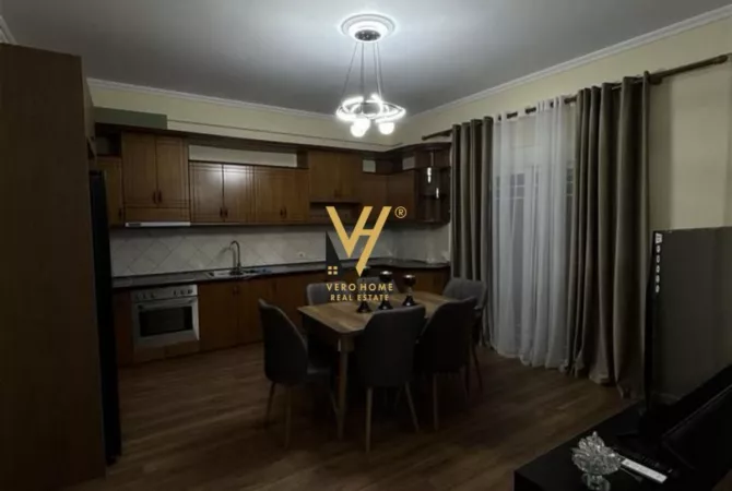 Shtepi me qera Apartament ne Tirane, 2+1, Mobilimi E mobiluar, Pagesa 600  Euro.