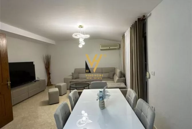 Shtepi me qera 2+1 ne Tirane - 550 Euro
