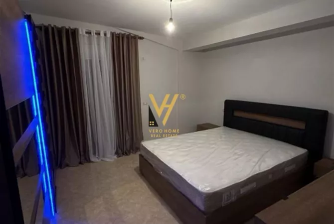 Shtepi me qera Apartament ne Tirane, 2+1, Mobilimi E mobiluar, Pagesa 550  Euro.