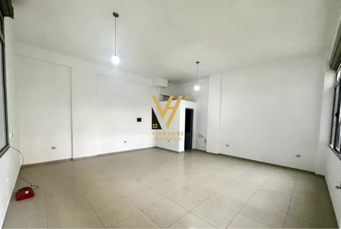 Ambient biznesi ne shitje 1+1 ne Tirane - 79,000 Euro