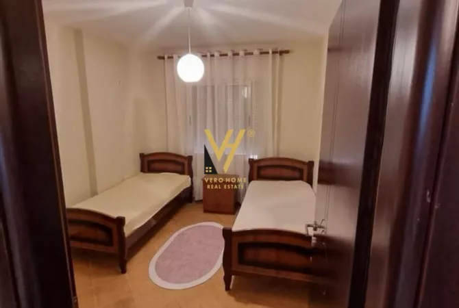 Shtepi me qera Apartament ne Tirane, 2+1, Mobilimi E mobiluar, Pagesa 550  Euro.