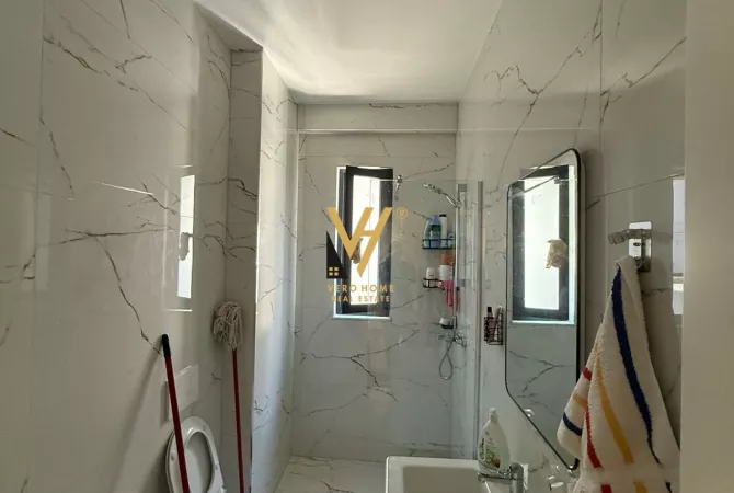 Shtepi ne shitje Apartament ne Tirane, 1+1, Mobilimi E mobiluar, Pagesa 195,000  Euro.