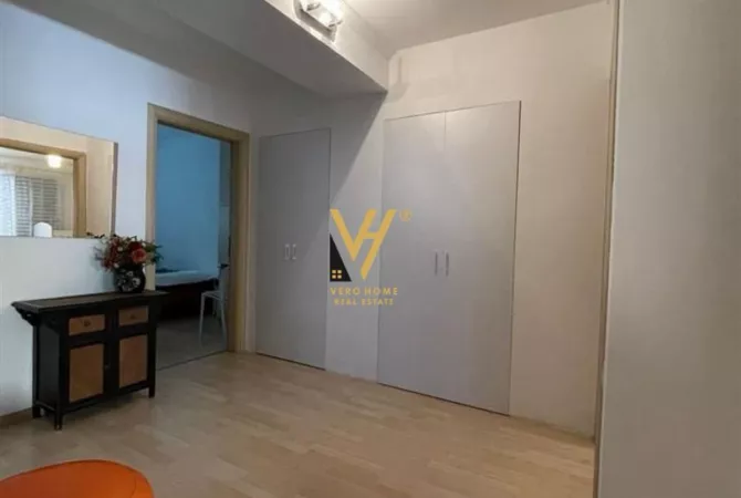 Shtepi me qera Apartament ne Tirane, 2+1, Mobilimi E mobiluar, Pagesa 800  Euro.