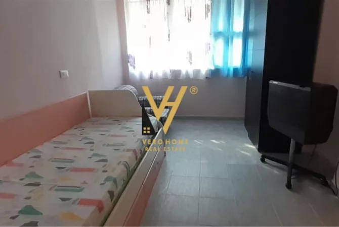 Shtepi me qera Apartament ne Tirane, 2+1, Mobilimi E mobiluar, Pagesa 500  Euro.