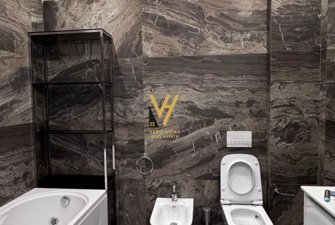 Shtepi me qera Vila Luksoze ne Tirane, 4+1, Mobilimi Bosh, pa mobiluar, Pagesa 1,200  Euro.