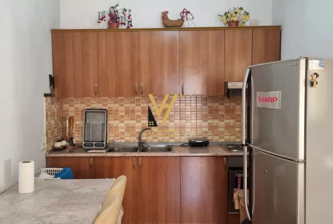 Shtepi me qera 3+1 ne Tirane - 82,000 Leke