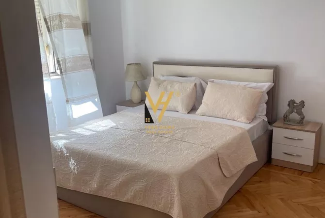 Shtepi me qera Apartament ne Tirane, 1+1, Mobilimi E mobiluar, Pagesa 600  Euro.