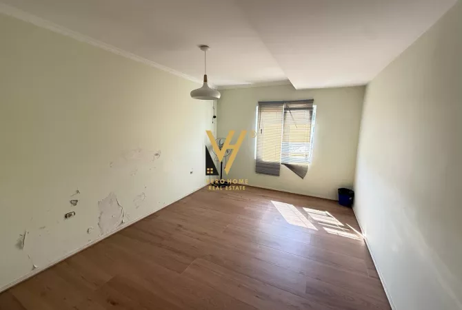 Ambient biznesi me qera 3+1 ne Tirane - 900 Euro