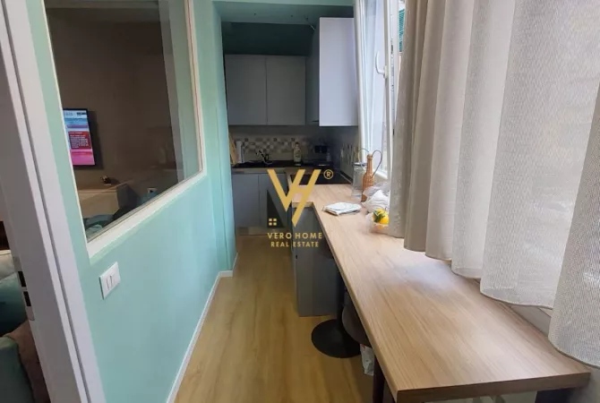 Shtepi me qera Vila Luksoze ne Tirane, 5+1, Mobilimi E mobiluar, Pagesa 1,200  Euro.