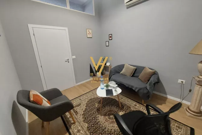 Shtepi me qera Vila Luksoze ne Tirane, 5+1, Mobilimi E mobiluar, Pagesa 1,200  Euro.