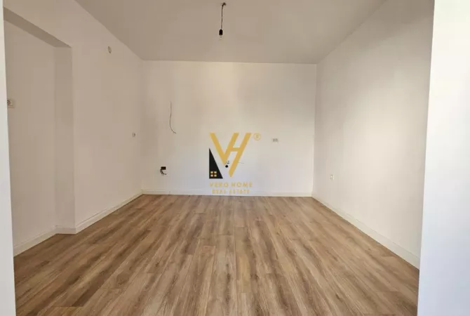 Shtepi ne shitje Apartament ne Tirane, 1+1, Mobilimi E mobiluar, Pagesa 98,000  Euro.