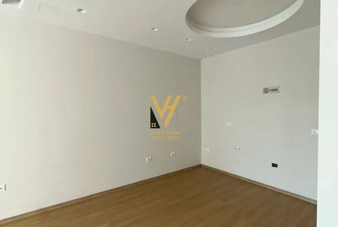 JEPET ZYRE 100 M2 ME QIRA TE KIKA 2, KOMUNA E PARISIT 100.000 LEKE