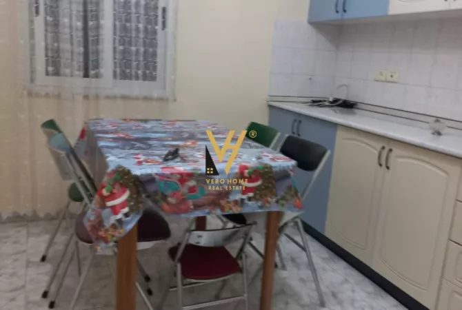 Shtepi me qera Apartament ne Tirane, 1+1, Mobilimi E mobiluar, Pagesa 550  Euro.