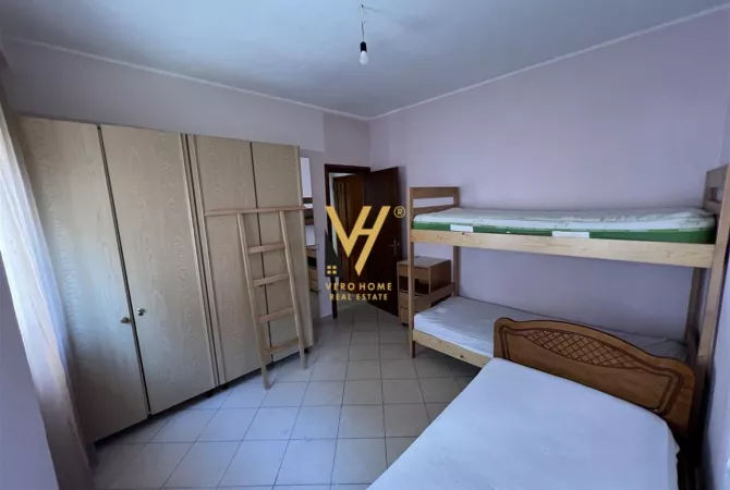 Shtepi me qera Apartament ne Tirane, 1+1, Mobilimi E mobiluar, Pagesa 450  Euro.