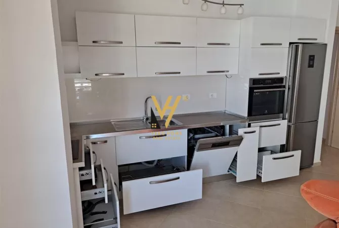 Shtepi me qera 2+1 ne Tirane - 1,000 Euro