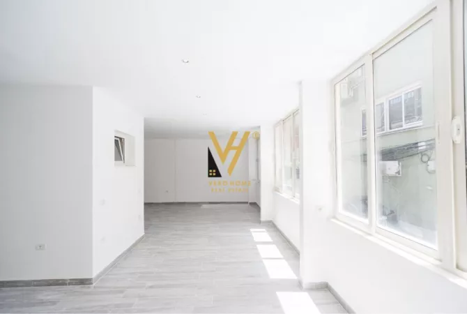 JEPET ZYRE 120 M2 ME QERA PALLATET AGIMI 1.200 EURO