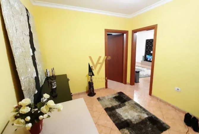 Shtepi me qera 2+1 ne Tirane - 700 Euro
