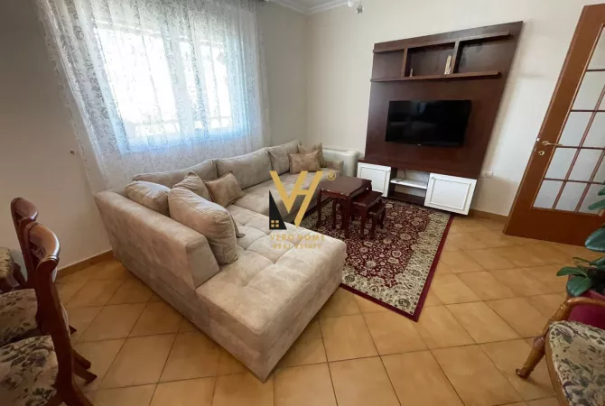 Shtepi me qera 2+1 ne Tirane - 1,000 Euro