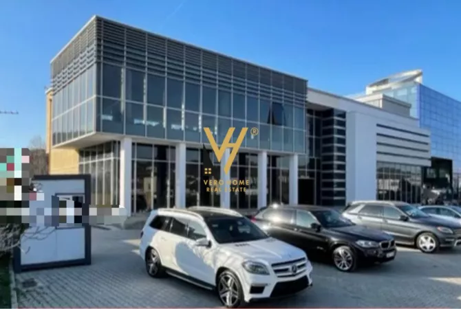 Ambient biznesi ne shitje 4+1 ne Tirane - 2,500,000 Euro