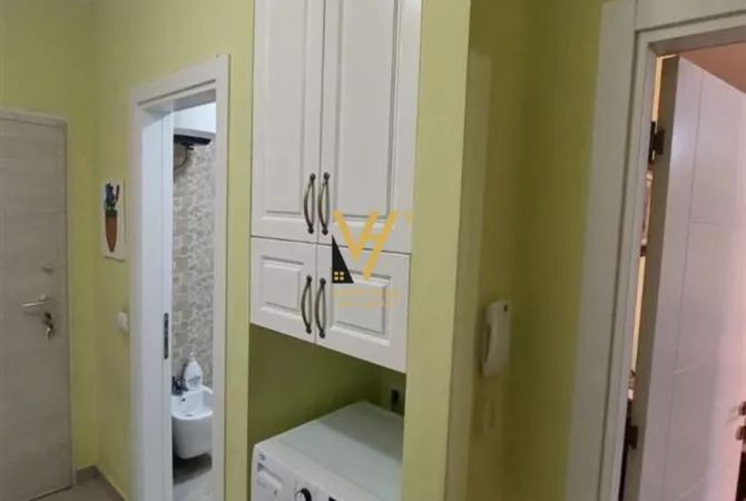 Shtepi ne shitje Apartament ne Tirane, 1+1, Mobilimi E mobiluar, Pagesa 140,000  Euro.