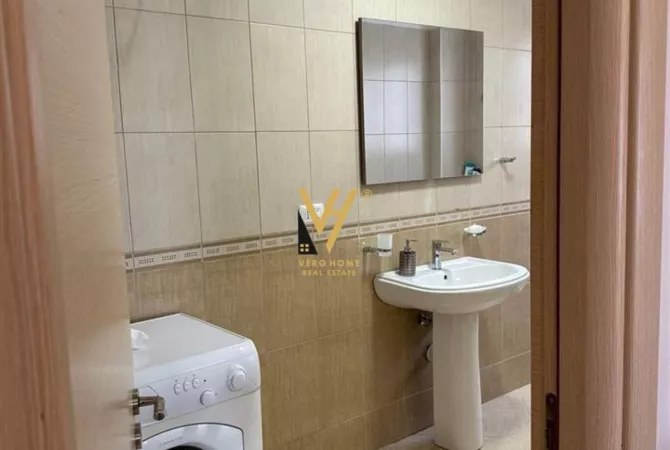 Shtepi me qera Apartament ne Tirane, 2+1, Mobilimi E mobiluar, Pagesa 54,000  Leke.