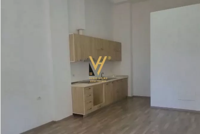 Shtepi me qera Garsoniere ne Tirane - 40,000 Leke