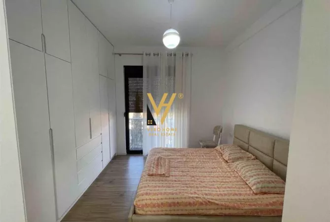 Shtepi me qera Apartament ne Tirane, 2+1, Mobilimi E mobiluar, Pagesa 800  Euro.