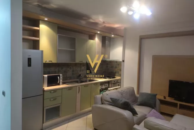 Shtepi me qera 2+1 ne Tirane - 700 Euro
