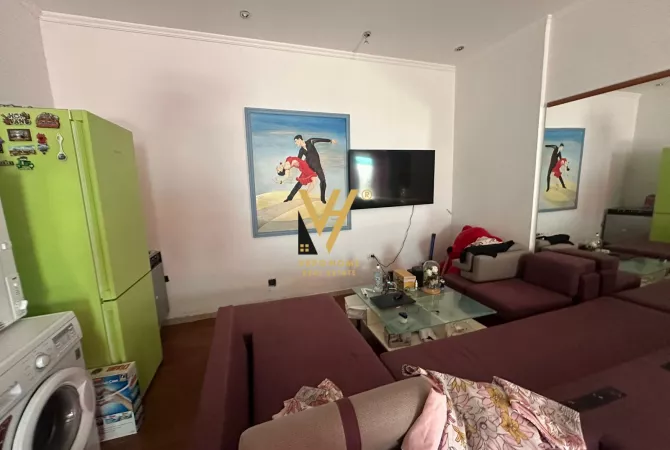 Ambient biznesi me qera 1+1 ne Tirane - 1,000 Euro