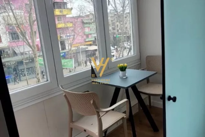 Shtepi me qera Apartament ne Tirane, 2+1, Mobilimi E mobiluar, Pagesa 950  Euro.