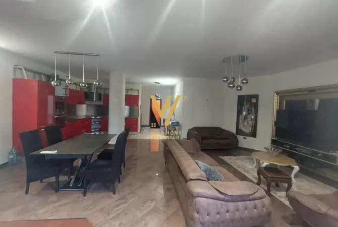 Shtepi me qera 2+1 ne Tirane - 1,800 Euro