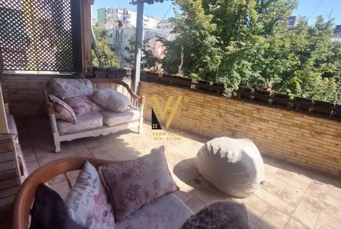 Shtepi me qera 2+1 ne Tirane - 1,800 Euro