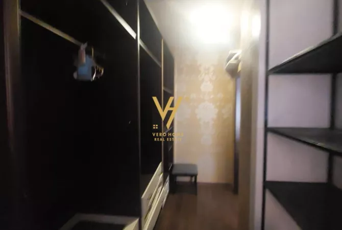 Shtepi me qera Apartament ne Tirane, 2+1, Mobilimi E mobiluar, Pagesa 1,800  Euro.