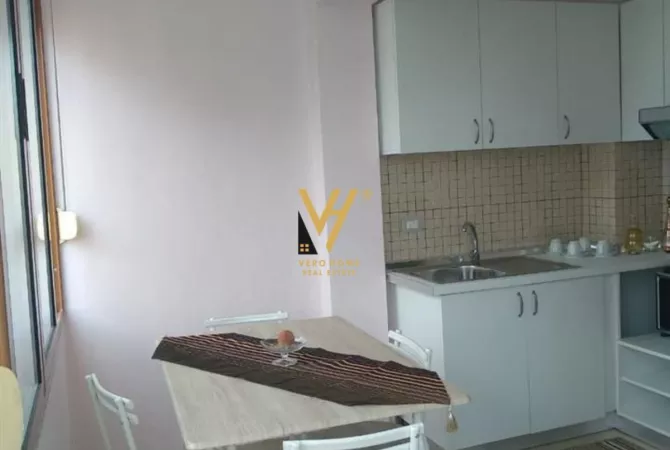 Shtepi me qera Apartament ne Tirane, 1+1, Mobilimi E mobiluar, Pagesa 520  Euro.