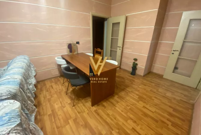 Shtepi me qera 3+1 ne Tirane - 700 Euro