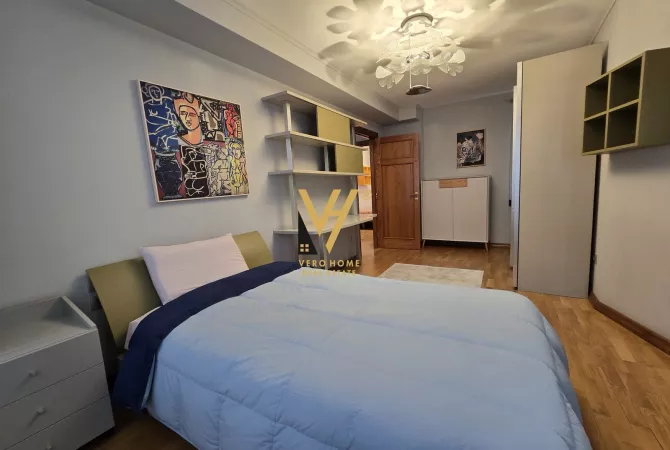 Shtepi ne shitje Apartament ne Tirane, 4+1, Mobilimi E mobiluar, Pagesa 600,000  Euro.