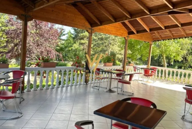 Business Property in Sale 5+1 in Korca - 400,000 Euro