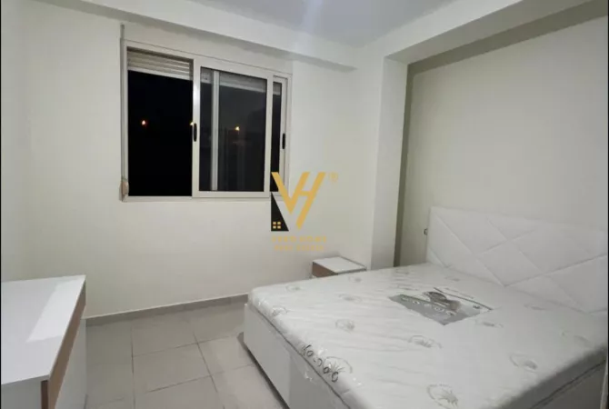 Shtepi me qera 1+1 ne Tirane - 370 Euro