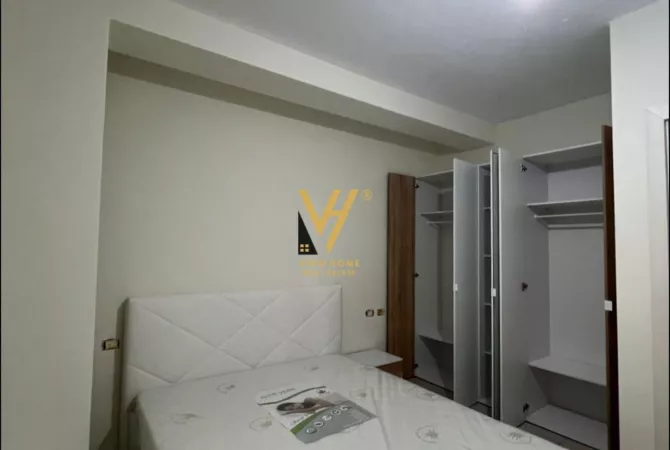 Shtepi me qera Apartament ne Tirane, 1+1, Mobilimi E mobiluar, Pagesa 370  Euro.