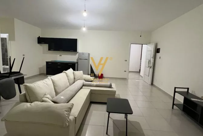 Shtepi me qera 1+1 ne Tirane - 370 Euro