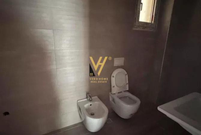 JEPET ZYRE 100 M2 ME QIRA NE LAPRAKE 600 EURO