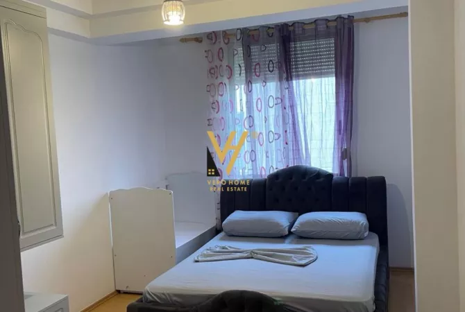 Shtepi me qera Apartament ne Tirane, 2+1, Mobilimi E mobiluar, Pagesa 550  Euro.