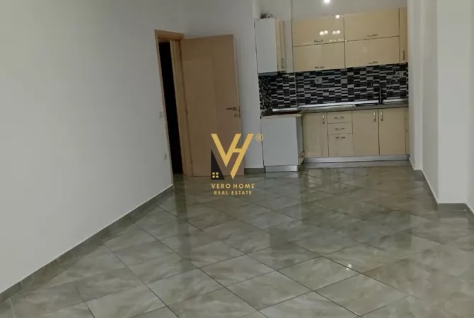 Shtepi me qera 2+1 ne Tirane - 40,000 Leke