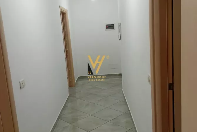 Shtepi me qera 2+1 ne Tirane - 40,000 Leke