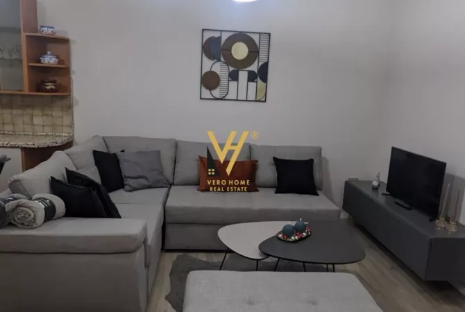 Shtepi me qera Apartament ne Tirane, 2+1, Mobilimi E mobiluar, Pagesa 600  Euro.