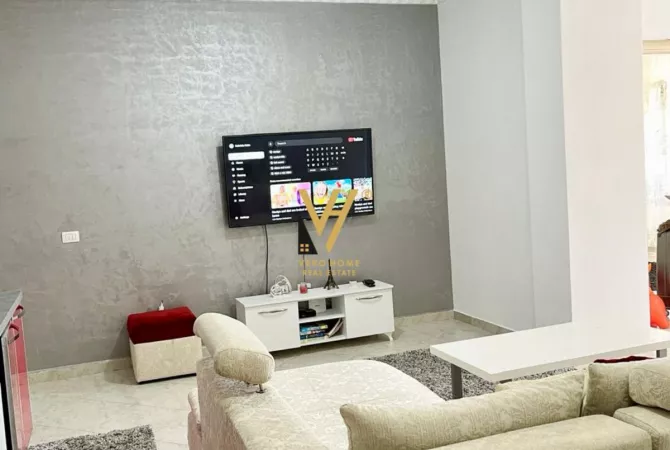 Shtepi me qera 2+1 ne Tirane - 700 Euro